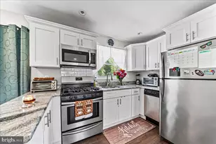 1109 Brookwood Ln, Secane, PA 19018 - Photo 9