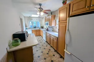 903 Galbraith Ave, Upper Chichester, PA 19061 - Photo 13