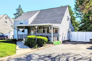 714 Wyndom Terrace, Secane, PA 19018 - Photo 3