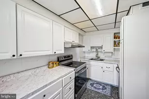 425 Arlington Ave, Upper Darby, PA 19082 - Photo 9