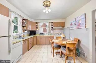 422 E Eagle Rd, Havertown, PA 19083 - Photo 13
