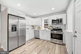 7208 Hilltop Rd, Upper Darby, PA 19082 - Photo 13