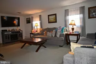 2345 Crestview Ln, Aston, PA 19014 - Photo 11