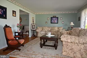 2345 Crestview Ln, Aston, PA 19014 - Photo 5