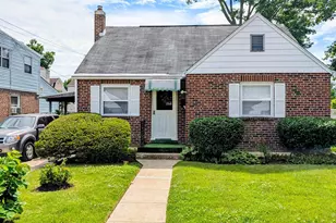 429 Evergreen Ave, Folsom, PA 19033 - Photo 3