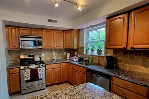 2928 Larkspur Ln, Secane, PA 19018 - Photo 25