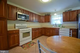 411 Sharp Ave, Glenolden, PA 19036 - Photo 7