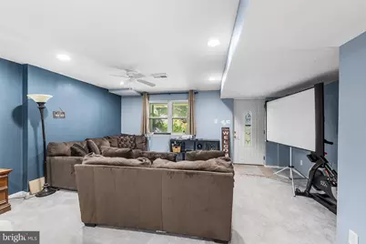 607 Saint Anthony Lane, Upper Darby, PA 19082 - Photo 27