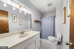 607 St Anthony Ln, Upper Darby, PA 19082 - Photo 21