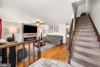 607 Saint Anthony Lane, Upper Darby, PA 19082 - Photo 5