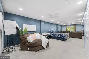 607 St Anthony Ln, Upper Darby, PA 19082 - Photo 25