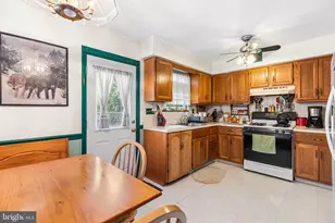 159 St Charles St, Drexel Hill, PA 19026 - Photo 9