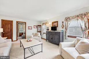 546 Arlington Ave, Folsom, PA 19033 - Photo 11