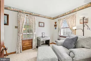 546 Arlington Ave, Folsom, PA 19033 - Photo 13
