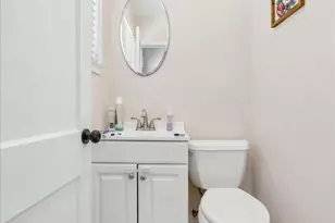 1646 Surrey Ln, Havertown, PA 19083 - Photo 5