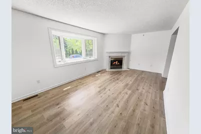 4002 Yorktown Drive, Upper Chichester, PA 19061 - Photo 13