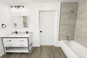 4002 Yorktown Dr, Upper Chichester, PA 19061 - Photo 19