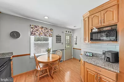 908 Broadway Avenue, Secane, PA 19018 - Photo 15