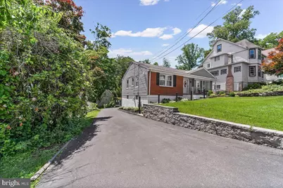 908 Broadway Avenue, Secane, PA 19018 - Photo 5
