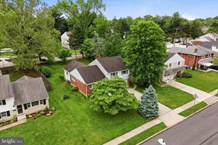 2916 Larkspur Ln, Secane, PA 19018 - Photo 37