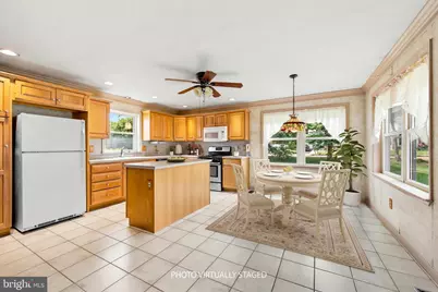 2916 Larkspur Lane, Secane, PA 19018 - Photo 5