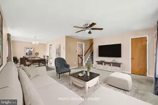2916 Larkspur Ln, Secane, PA 19018 - Photo 13
