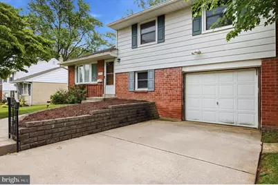 2916 Larkspur Lane, Secane, PA 19018 - Photo 3
