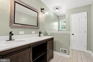 350 Danbury Ln, Glen Mills, PA 19342 - Photo 17