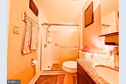 100 E Glenolden Avenue #E-21, Glenolden, PA 19036 - Photo 9