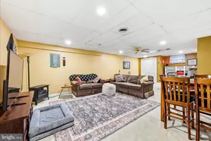 552 Heather Ln, Upper Chichester, PA 19014 - Photo 21