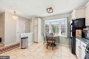 552 Heather Ln, Upper Chichester, PA 19014 - Photo 5