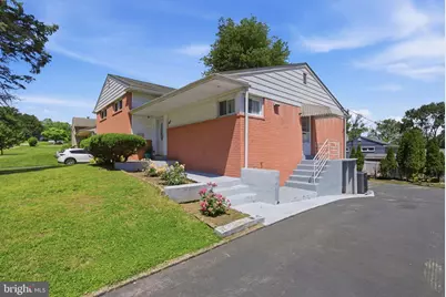 417 Foster Drive, Springfield, PA 19064 - Photo 3
