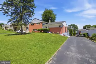 417 Foster Dr, Springfield, PA 19064 - Photo 1