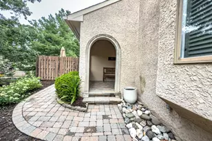42 Greythorne Woods Cir, Wayne, PA 19087 - Photo 31
