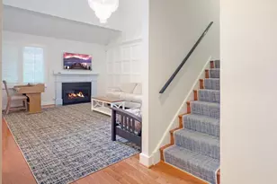 42 Greythorne Woods Cir, Wayne, PA 19087 - Photo 3