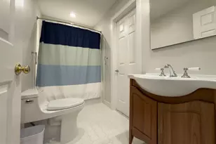 42 Greythorne Woods Cir, Wayne, PA 19087 - Photo 25