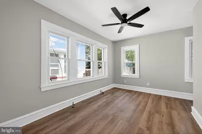 37 E Mowry Street, Chester, PA 19013 - Photo 13