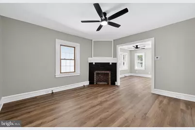 37 E Mowry Street, Chester, PA 19013 - Photo 3