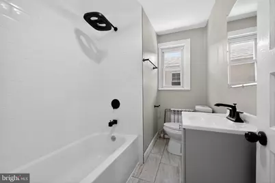 37 E Mowry Street, Chester, PA 19013 - Photo 11