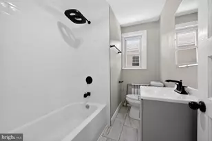 37 E Mowry St, Chester, PA 19013 - Photo 11