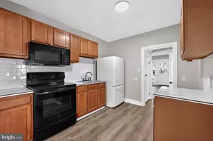 37 E Mowry St, Chester, PA 19013 - Photo 5