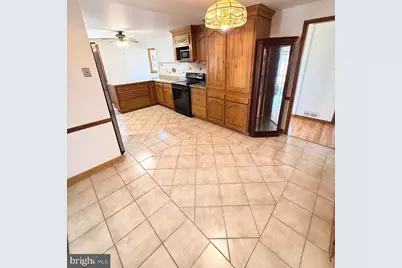 2121 N Lee Lane, Aston, PA 19014 - Photo 13