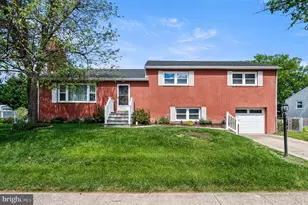 516 Evergreen Ave, Folsom, PA 19033 - Photo 1