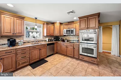 516 Evergreen Avenue, Folsom, PA 19033 - Photo 9