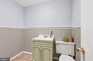514 Edgewood Ave, Folsom, PA 19033 - Photo 25