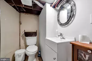 227 S Fairview Ave, Upper Darby, PA 19082 - Photo 15