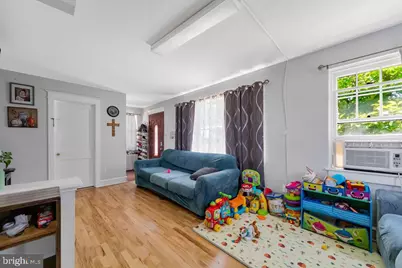 227 S Fairview Avenue, Upper Darby, PA 19082 - Photo 5