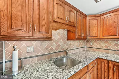 322 Twin Oaks Drive, Havertown, PA 19083 - Photo 9