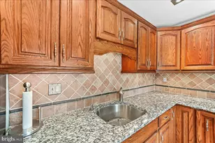 322 Twin Oaks Dr, Havertown, PA 19083 - Photo 9