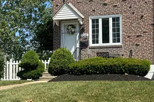 5242 Gramercy Dr, Clifton Heights, PA 19018 - Photo 1